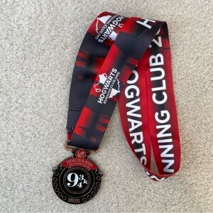 Hogwarts Running Club Medal with Lanyard—9 3/4k 2016
